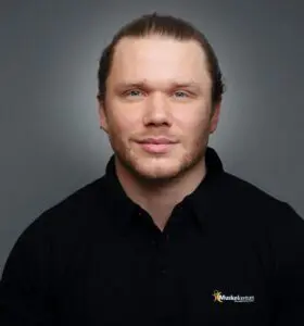 Porträtt av terapeuten JImmy Petersson